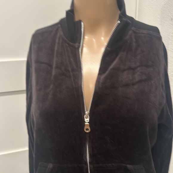 Sweet Romeo Sweatshirt - Picture 2 of 12